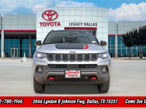 Used 2024 Jeep Compass Trailhawk AWD/4WD image 5
