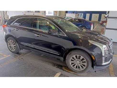 Used 2017 Cadillac XT5 Luxury w/ Driver Awareness Package image 3