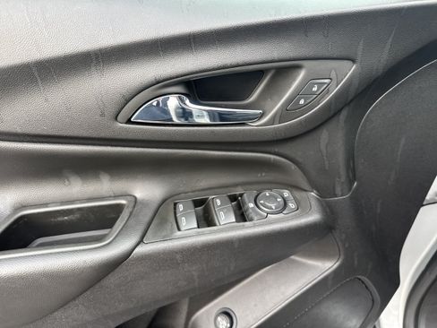 Used 2022 Chevrolet Equinox LT FWD image 6