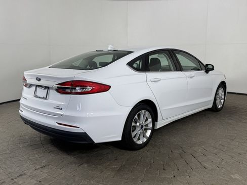 Used 2020 Ford Fusion SE FWD image 9
