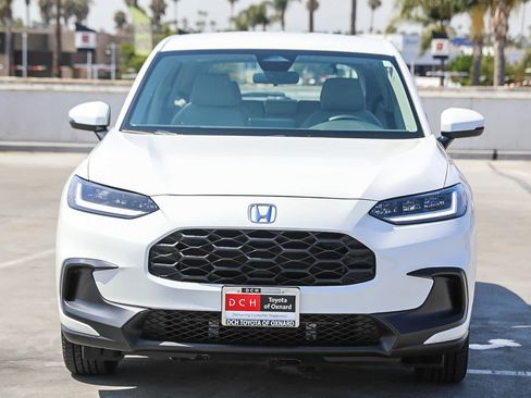Used 2024 Honda HR-V LX image 3
