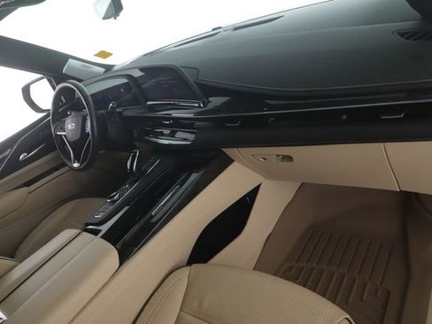 Used 2021 Cadillac Escalade Premium Luxury w/ Driver Assist Tech Package AWD/4WD image 37