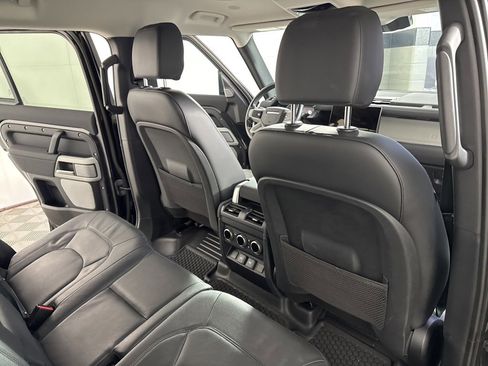 Used 2023 Land Rover Defender 130 S image 23