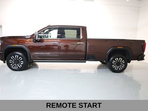 Used 2024 GMC Sierra 3500 Denali Ultimate AWD/4WD image 27
