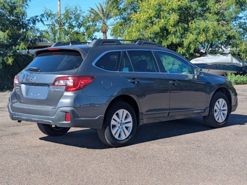 Used 2019 Subaru Outback 2.5i Premium image 3