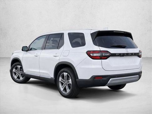 Used 2023 Honda Pilot EX-L image 5