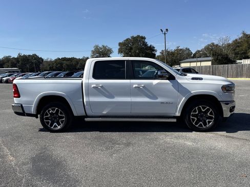 Used 2025 RAM 1500 Laramie AWD/4WD image 6