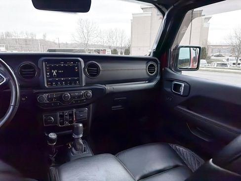 Used 2021 Jeep Wrangler Unlimited Sahara image 26