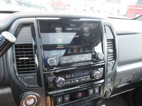 Used 2021 Nissan Titan PRO-4X w/ Pro-4x Convenience Package AWD/4WD image 29