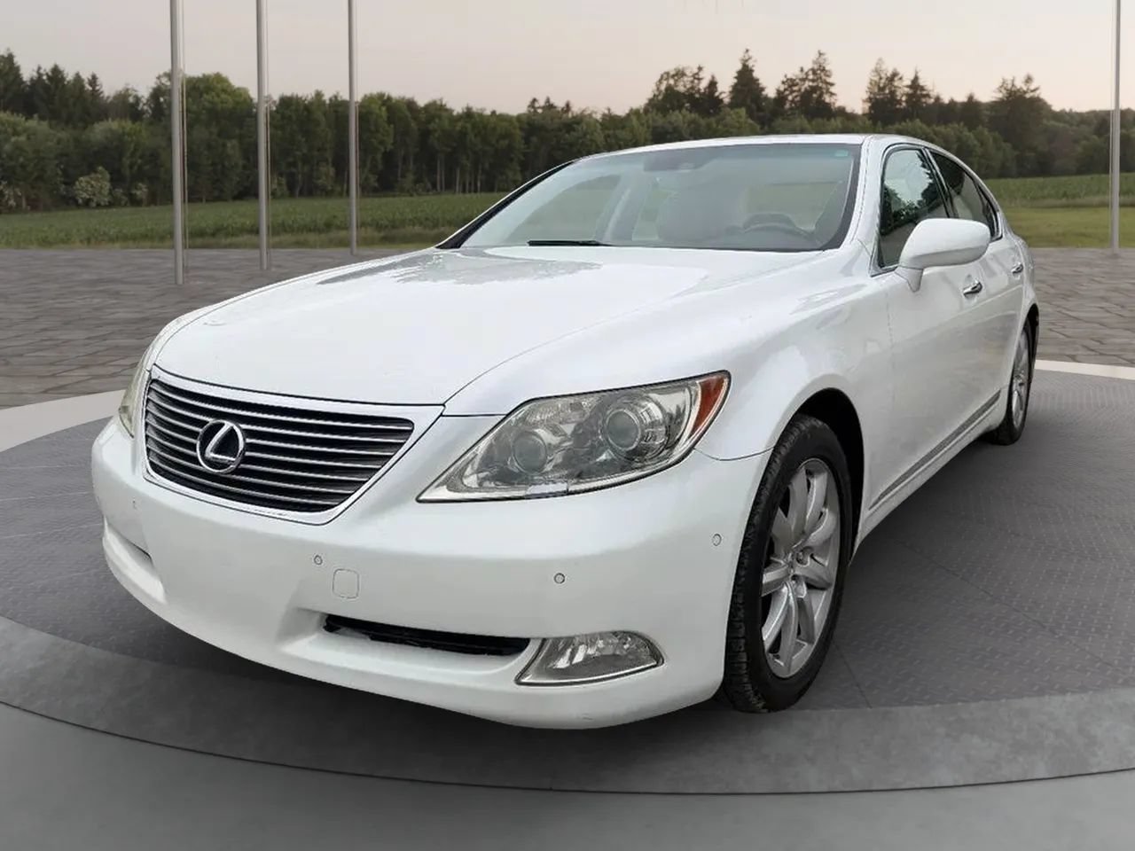Used 2009 Lexus LS 460 w/ Comfort Pkg RWD image 1