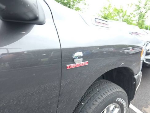 Used 2024 RAM 2500 Laramie AWD/4WD image 6