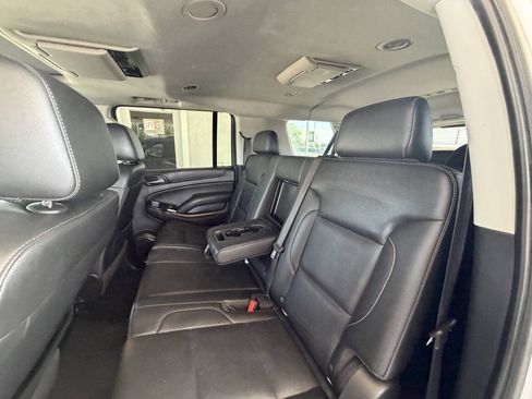 Used 2019 GMC Yukon XL SLT w/ Open Road Package AWD/4WD image 15