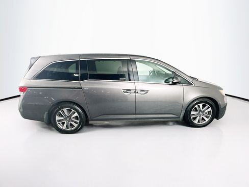 Used 2015 Honda Odyssey Touring image 10