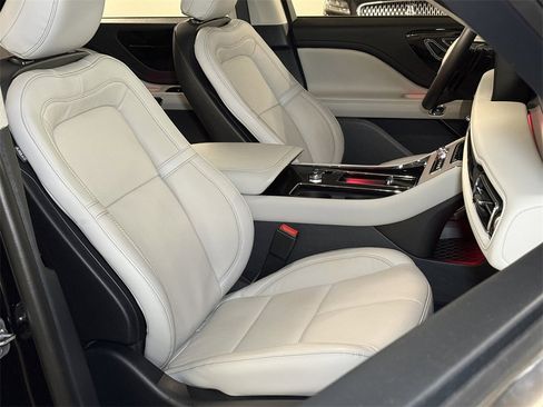 New 2026 Lincoln Aviator Reserve image 11
