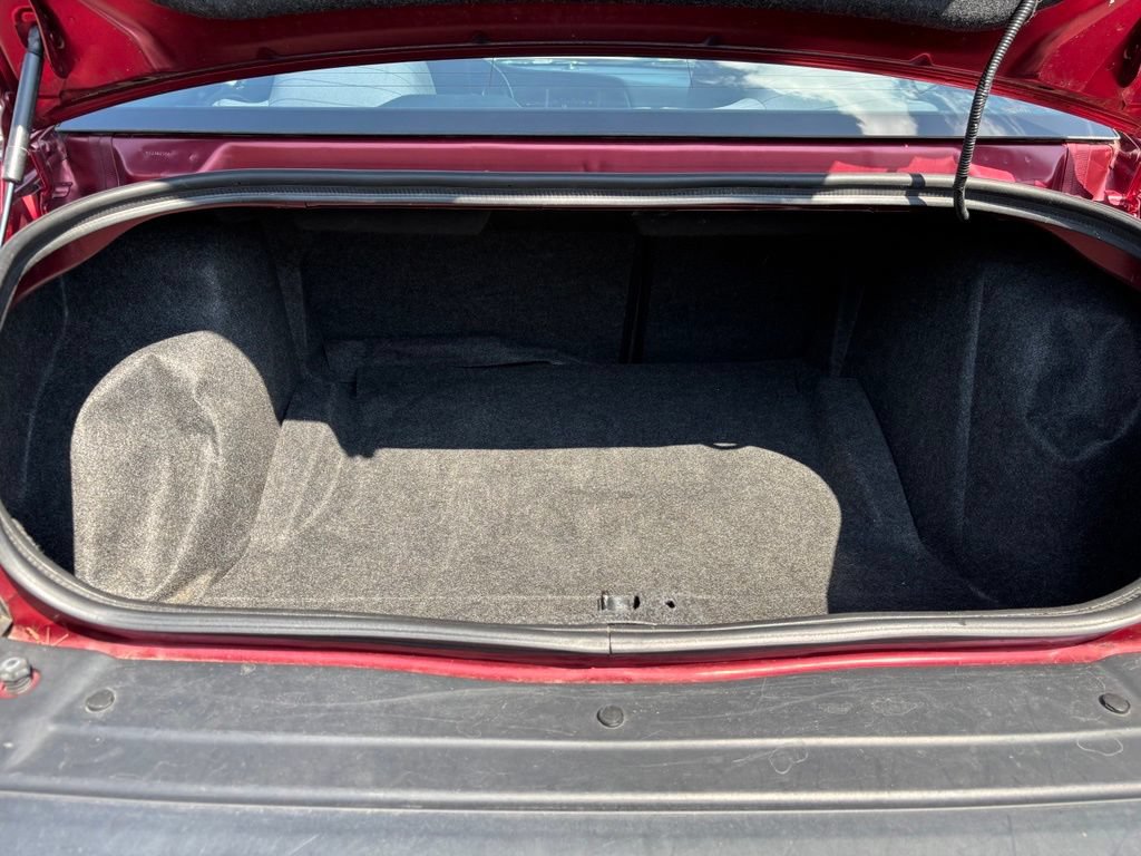 Used 2018 Dodge Challenger SXT RWD image 12