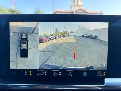 Used 2025 Chevrolet Silverado 2500 LTZ w/ LTZ Convenience Package AWD/4WD image 24