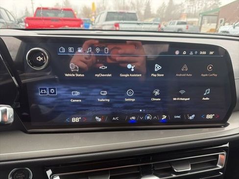 New 2026 Chevrolet Traverse LT w/ Driver Confidence Package FWD image 33
