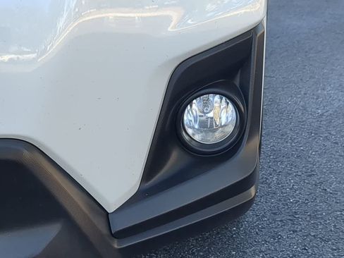 Used 2020 Subaru Crosstrek 2.0i Premium image 11