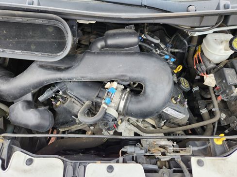 Used 2018 Ford Transit 350 XLT image 10