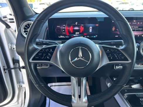 Used 2024 Mercedes-Benz GLB 250 image 20