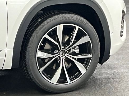 New 2026 Volkswagen Atlas SEL Premium R-Line AWD/4WD image 43
