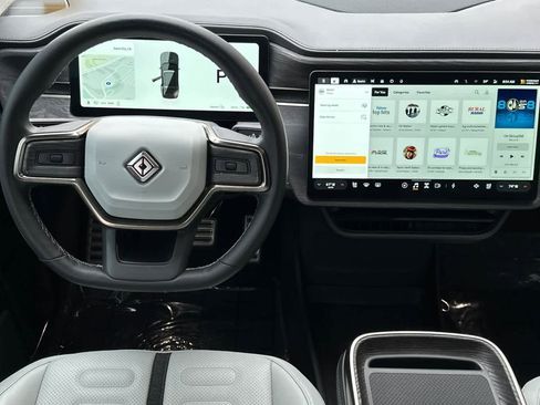 Used 2023 Rivian R1S Launch Edition image 15