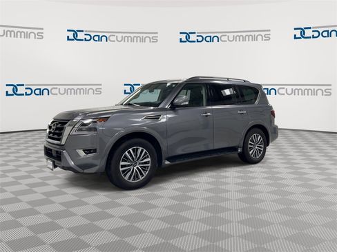Used 2023 Nissan Armada SL w/ Captain's Chairs Package image 4