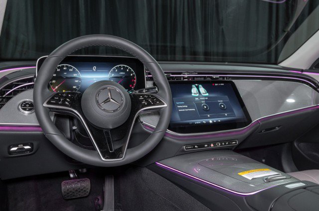 Used 2026 Mercedes-Benz E 350 Sedan image 18