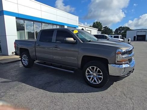 Used 2017 Chevrolet Silverado 1500 LT w/ All Star Edition AWD/4WD image 2