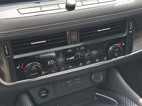 Used 2026 Nissan Rogue Platinum w/ Platinum Premium Package image 17