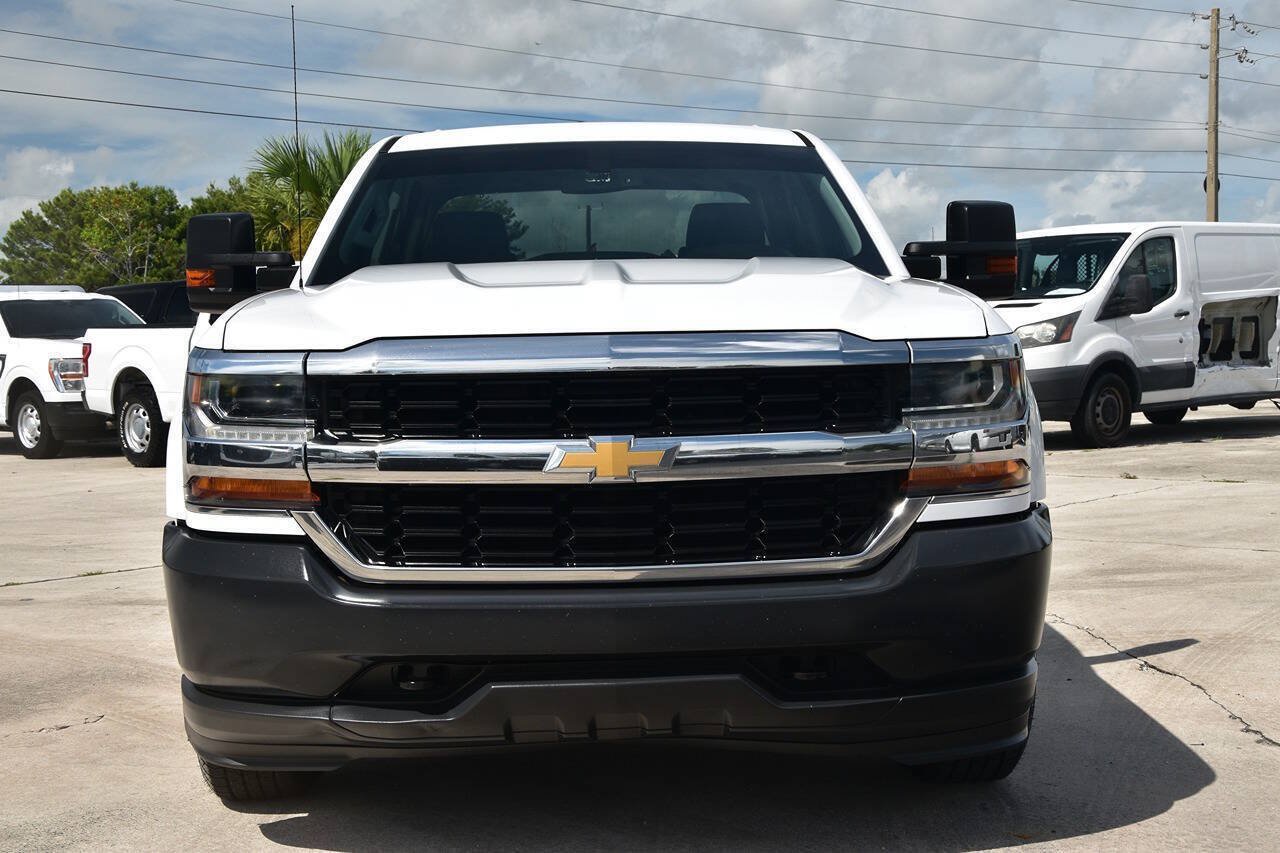 Used 2017 Chevrolet Silverado 1500 W/T w/ Trailering Package AWD/4WD image 2