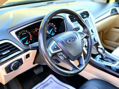 Used 2013 Ford Fusion SE image 9