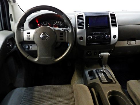 Used 2012 Nissan Frontier SV w/ SV Premium Utility Pkg AWD/4WD image 20