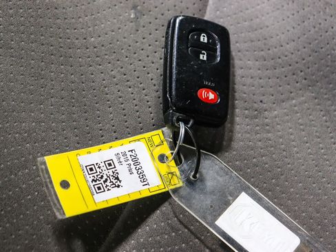 Used 2015 Toyota Prius Two FWD image 30