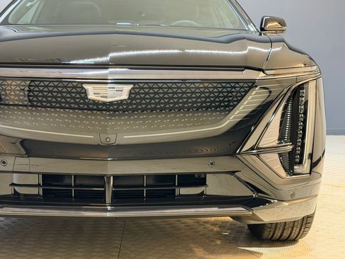 New 2026 Cadillac Lyriq Sport AWD/4WD image 22