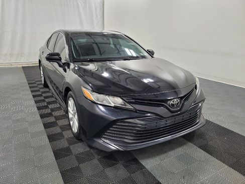 Used 2019 Toyota Camry LE FWD image 13