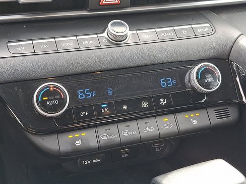 Used 2023 Hyundai Elantra SEL w/ Convenience Package image 16