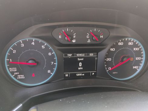 Used 2018 Chevrolet Equinox LT image 11