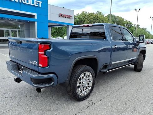 New 2026 Chevrolet Silverado 2500 High Country w/ High Country Premium Package AWD/4WD image 4