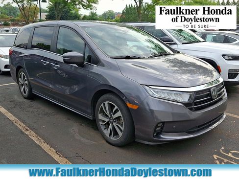 Used 2024 Honda Odyssey Touring image 1