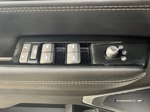 Used 2023 Jeep Wagoneer Series II image 13