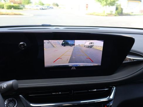 Used 2025 Buick Envista Sport Touring w/ Convenience I Package FWD image 23