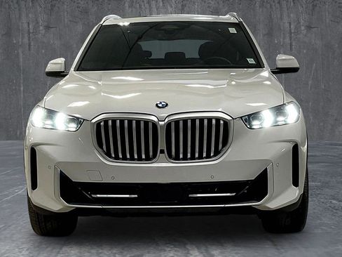 Used 2025 BMW X5 xDrive40i w/ Climate Comfort Package AWD/4WD image 2