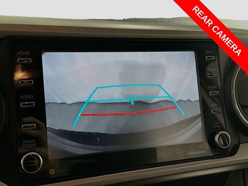 Used 2020 Toyota Tacoma SR5 AWD/4WD image 14