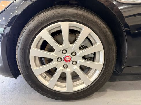 Used 2019 Jaguar XE RWD image 32