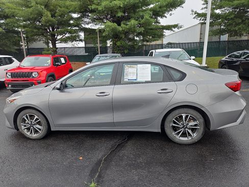 Used 2023 Kia Forte LXS FWD image 6