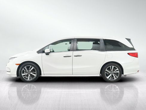 Used 2022 Honda Odyssey Touring image 2