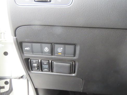 Used 2018 Nissan Armada Platinum w/ Captain Seat Package AWD/4WD image 27