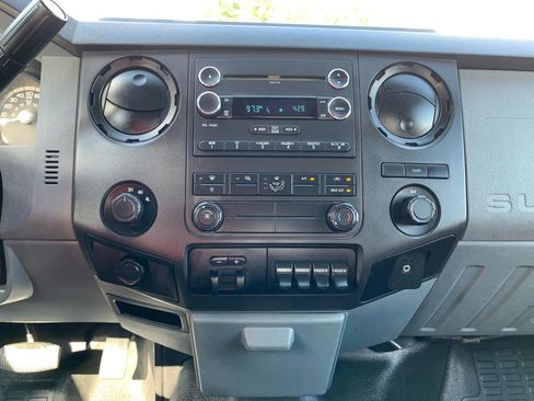 Used 2012 Ford F550 176  W.B. 4D w/ Payload Upgrade Pkg image 14