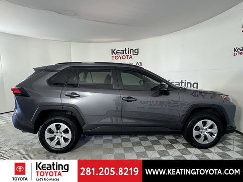 Certified 2021 Toyota RAV4 LE image 4